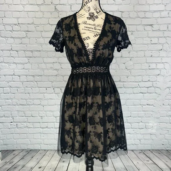 Lulu's Black Lace Dress (XS) - Picture 1 of 3
